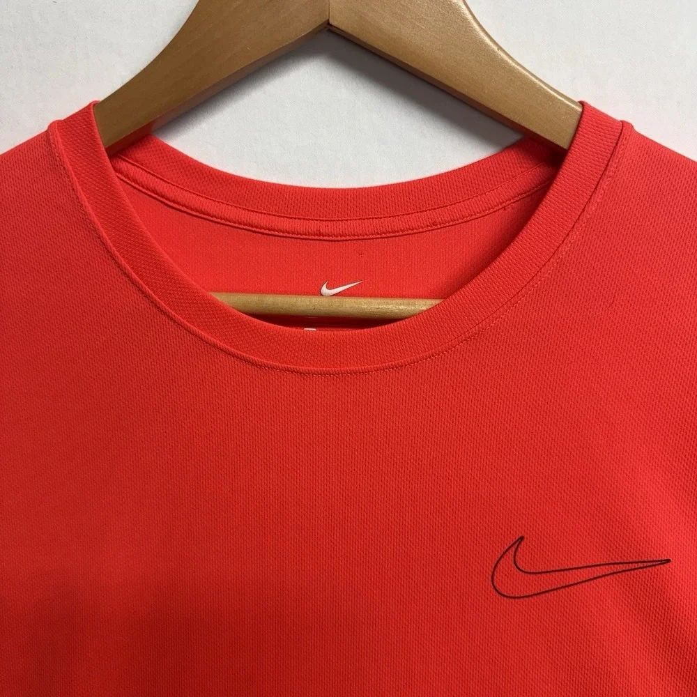 Nike Dri-Fit Training T Shirt Mens XL Red Short Sleeve Athletic Performance‎ Tee